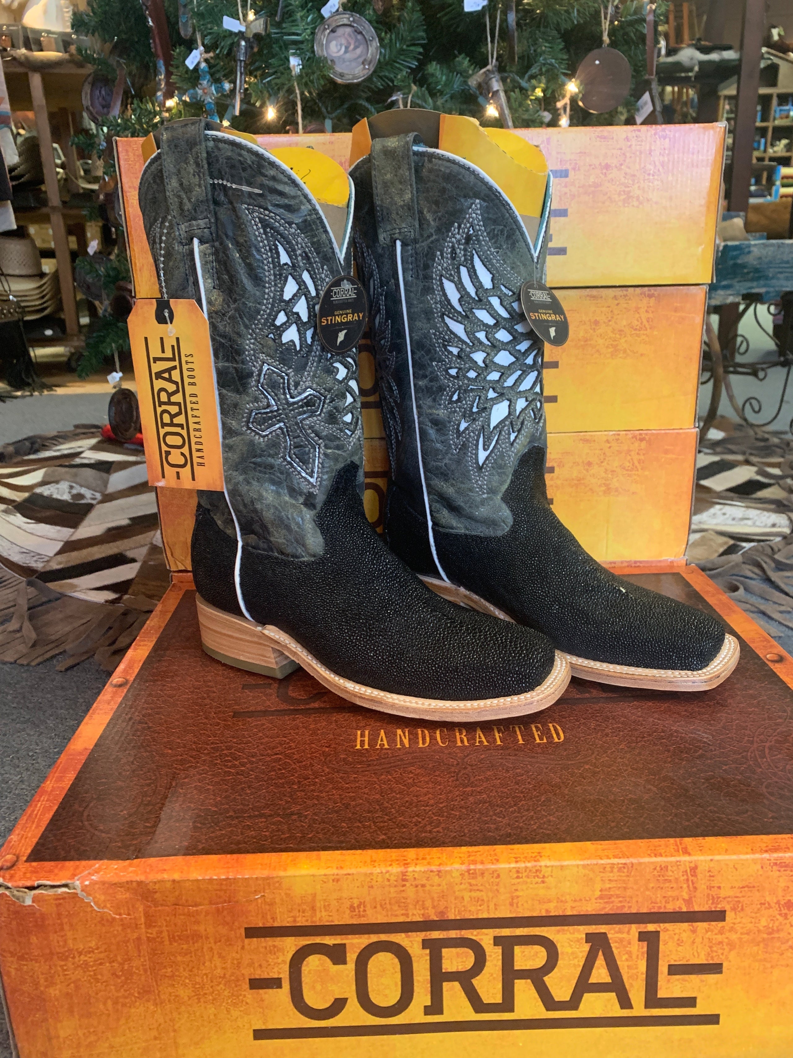 Corral stingray boots deals
